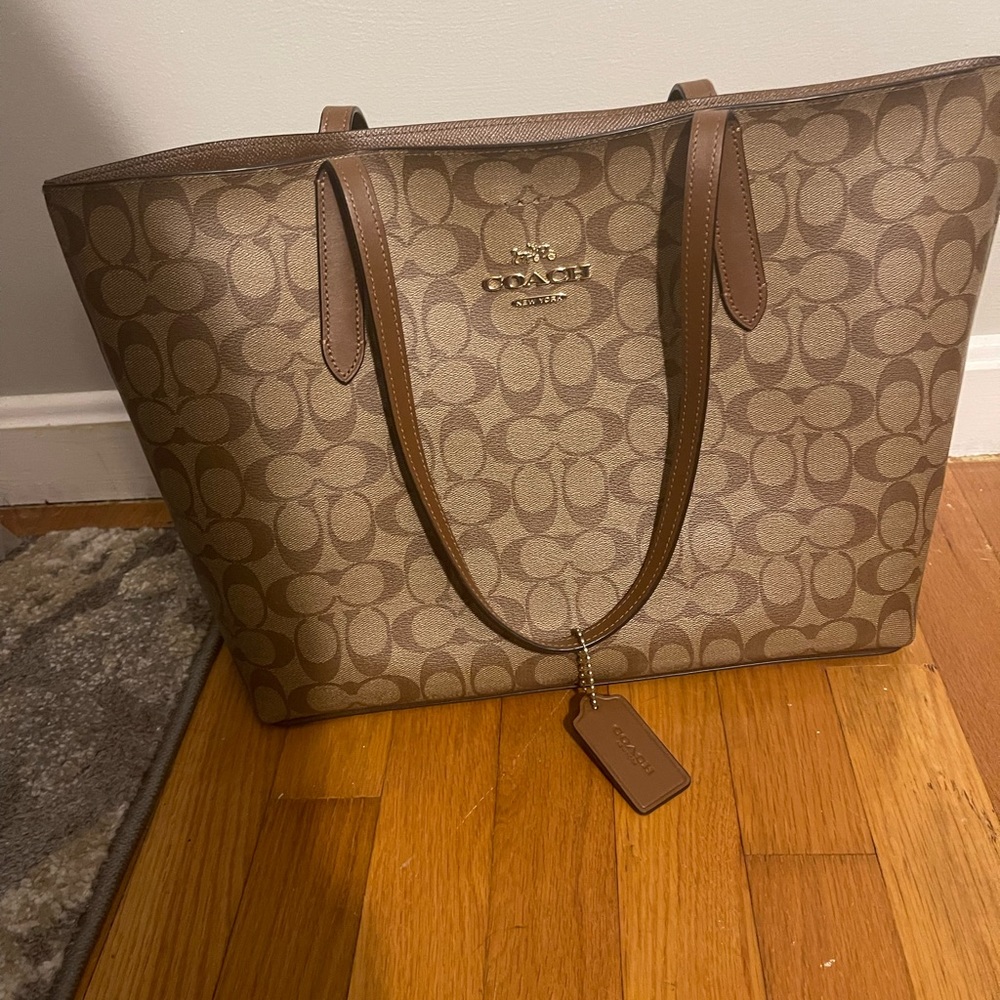 Coach Tote